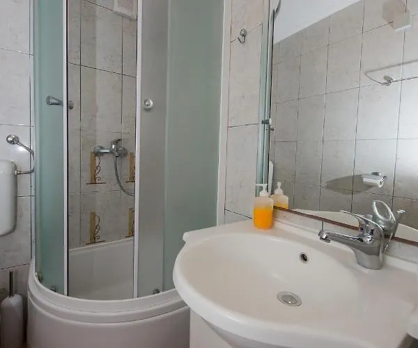 Apartment By The Sea Rastici, Ciovo - 9470